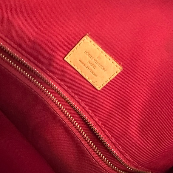 Louis Vuitton Graceful MM Shoulder Bag - Picture 4 of 15